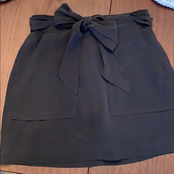 Madewell Dresses & Skirts - Madewell Bow Front Skirt